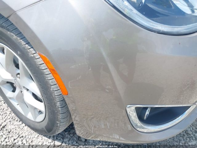 2017 CHRYSLER PACIFICA 2C4RC1BG9HR668654 Photo 5