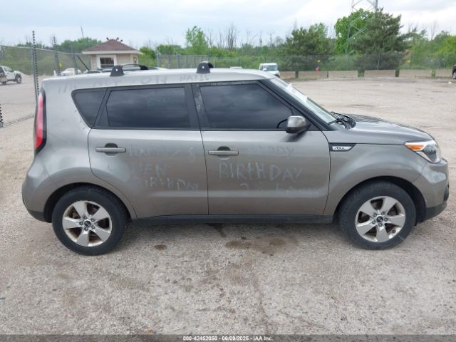 KNDJN2A2XH7486594 KIA Soul !