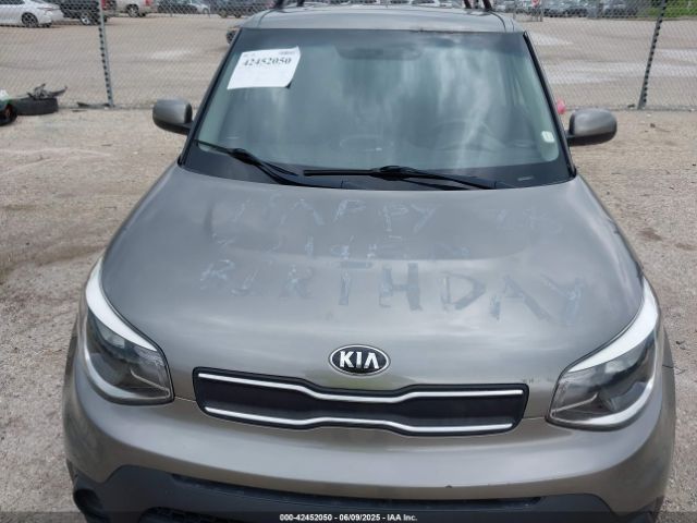 KNDJN2A2XH7486594 KIA Soul !