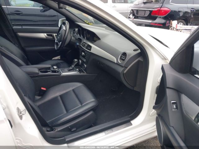 WDDGF8AB4ER325089 Mercedes-Benz C 300 Luxury 4matic/sport 4matic