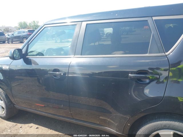 KNDJN2A27J7903871 KIA Soul