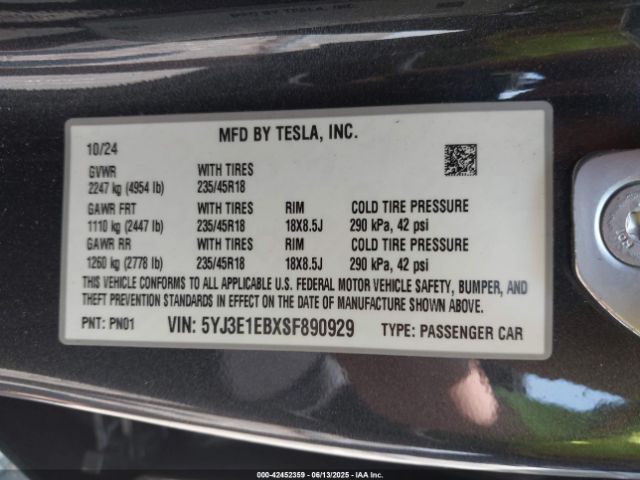 2025 TESLA MODEL 3 5YJ3E1EBXSF890929 Photo 8
