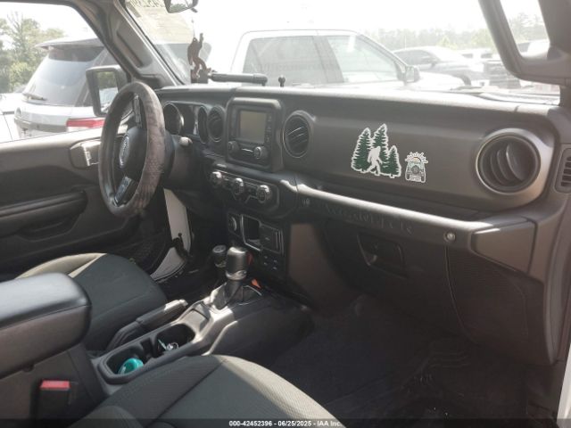2021 JEEP WRANGLER 1C4GJXAN4MW662472 Photo 4