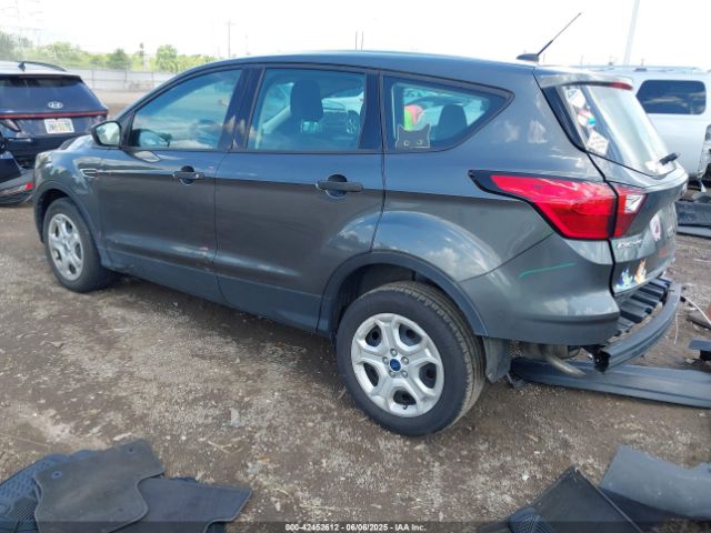 2019 FORD ESCAPE 1FMCU0F72KUA39671 Photo 2