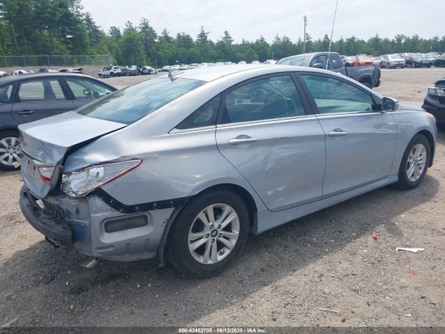 5NPEB4AC5EH929191 Hyundai gamma