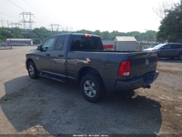 2018 RAM 1500 1C6RR7FT3JS218244 Photo 2
