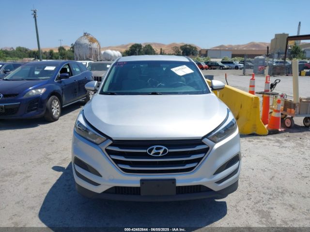 KM8J23A45HU541269 Hyundai TUCSON SE