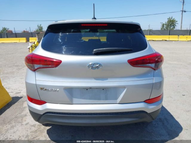 KM8J23A45HU541269 Hyundai TUCSON SE