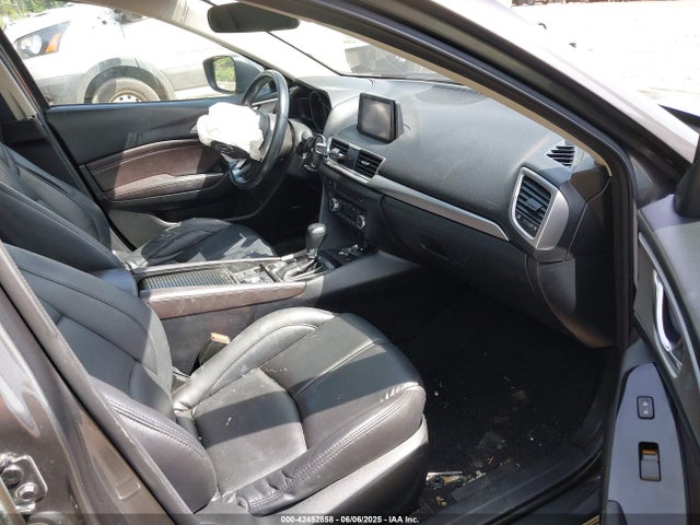 3MZBN1V33JM260505 Mazda py