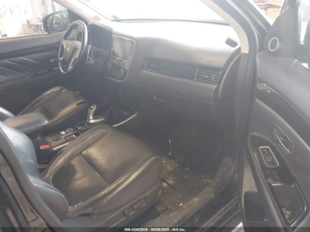 2018 MITSUBISHI OUTLANDER PHEV JA4J24A53JZ032142 Photo 4