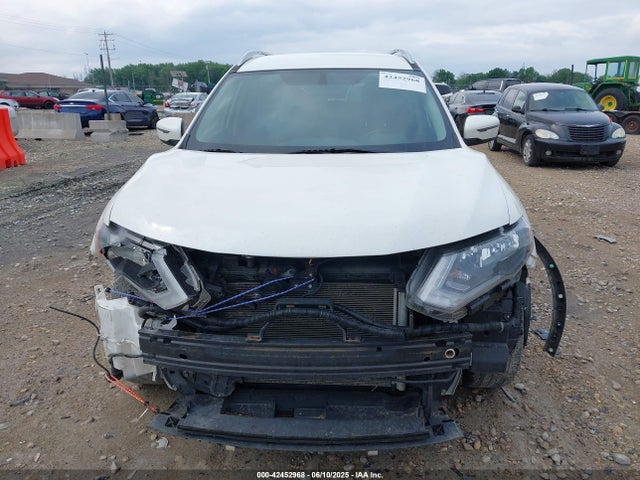 Nissan 2017 2017 JN8AT2MT9HW384613 Image 13
