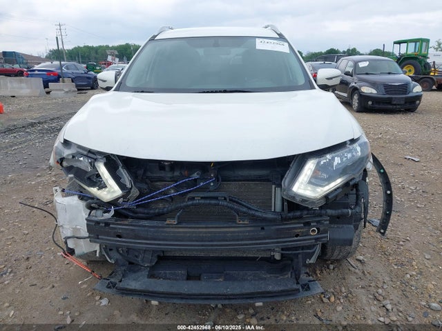 Nissan 2017 2017 JN8AT2MT9HW384613 Image 6