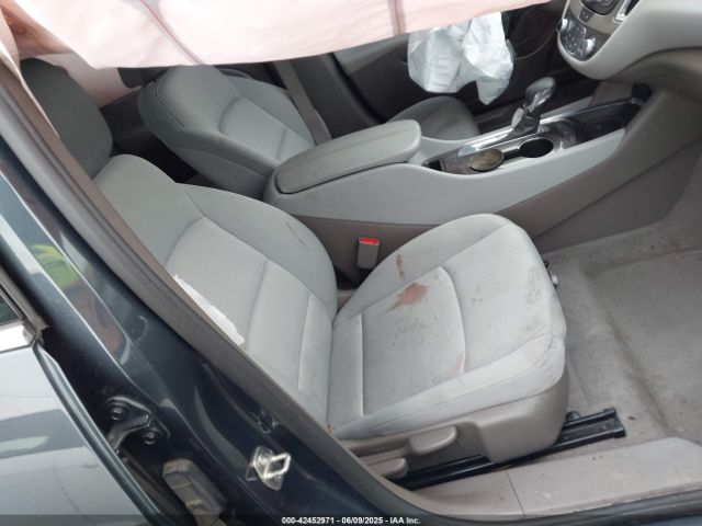 2021 CHEVROLET MALIBU 1G1ZD5ST0MF012466 Photo 4