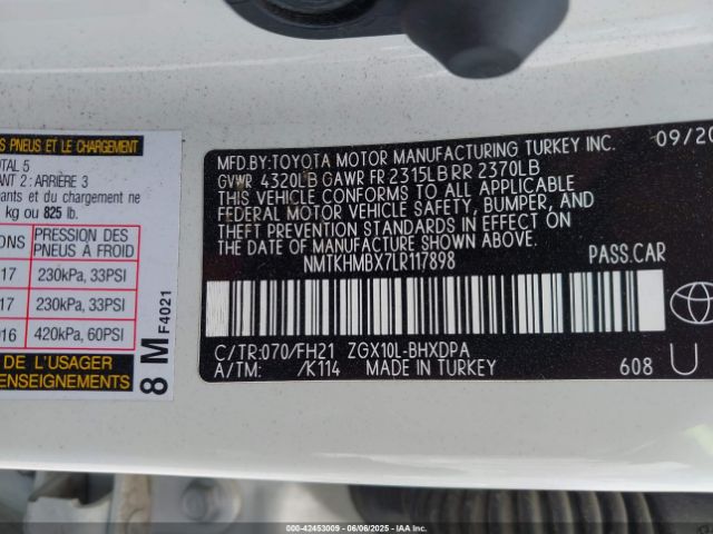 2020 TOYOTA C-HR NMTKHMBX7LR117898 Photo 8