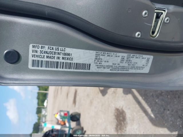 2022 JEEP COMPASS 3C4NJDCB1NT106961 Photo 8
