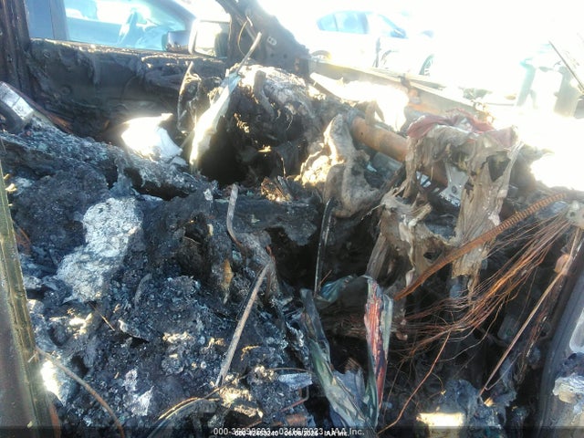 3GTP8DED8KG207311 GMC Sierra 1500 Slt