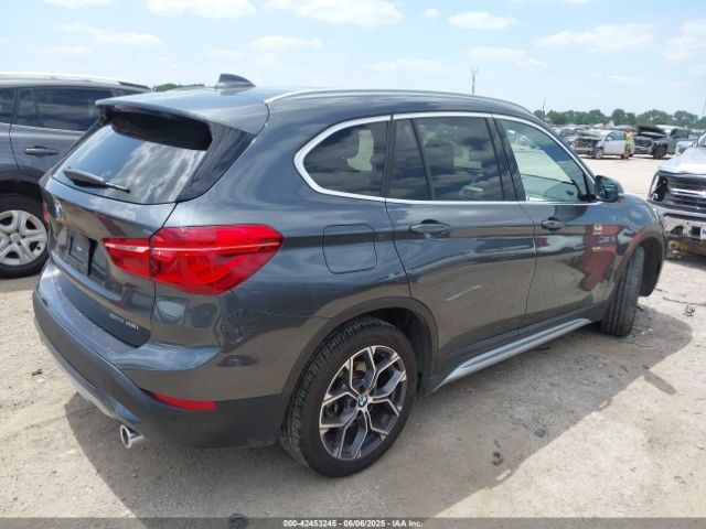 2022 BMW X1 WBXJG7C01N5U49348 Photo 3