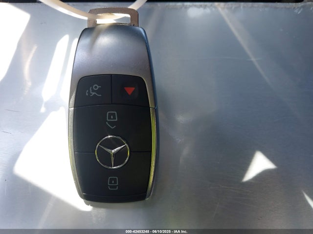 W1KWF8DB1MR607826 Mercedes-Benz m264