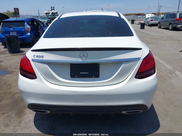 W1KWF8DB1MR607826 Mercedes-Benz m264