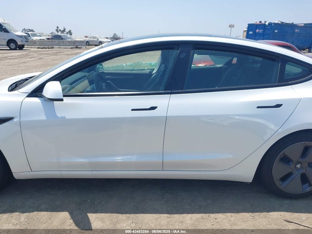 5YJ3E1EA4PF485681 Tesla MODEL 3