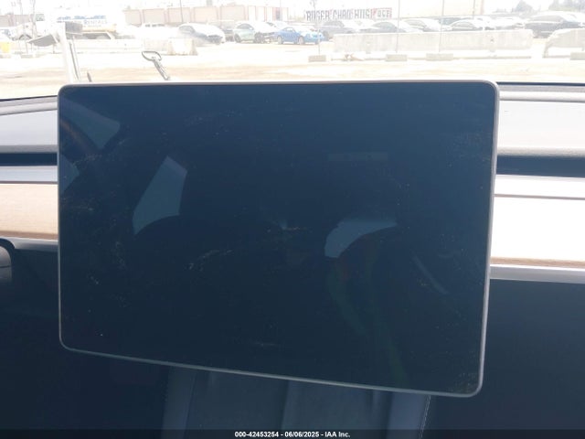 5YJ3E1EA4PF485681 Tesla MODEL 3