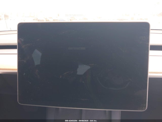 5YJ3E1EA4PF485681 Tesla MODEL 3