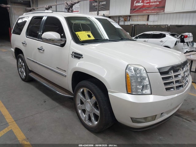 2011 CADILLAC ESCALADE 1GYS3AEF4BR160457 Photo 0