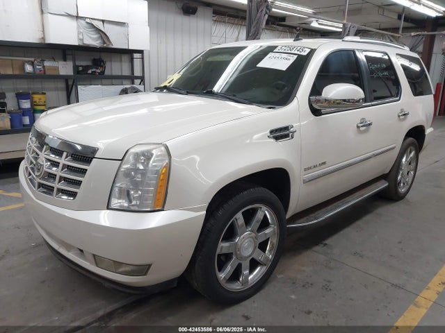 2011 CADILLAC ESCALADE 1GYS3AEF4BR160457 Photo 1