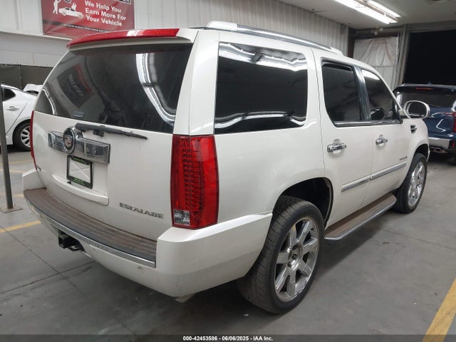 2011 CADILLAC ESCALADE 1GYS3AEF4BR160457 Photo 3
