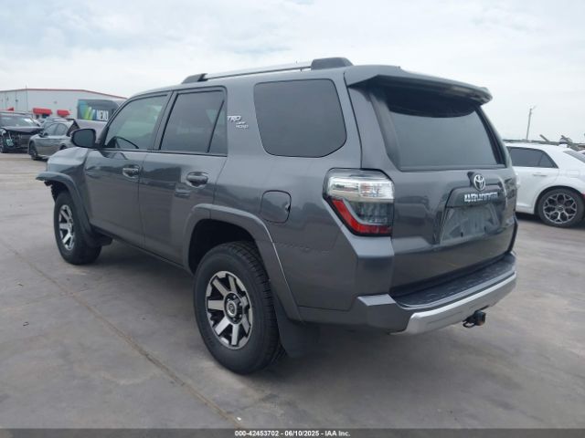 2017 TOYOTA 4RUNNER JTEBU5JR6H5480109 Photo 2
