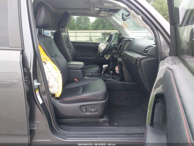 2017 TOYOTA 4RUNNER JTEBU5JR6H5480109 Photo 4