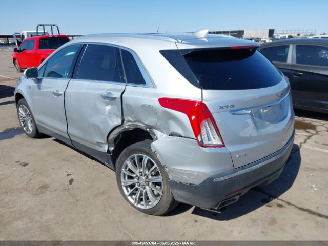 2017 CADILLAC XT5 1GYKNDRS1HZ293429 Photo 2