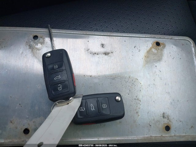 WVGBV7AX2GW016234 Volkswagen Tiguan