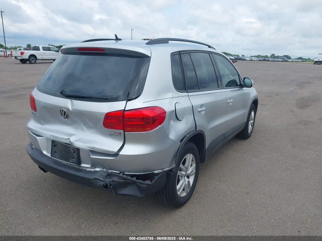 WVGBV7AX2GW016234 Volkswagen Tiguan