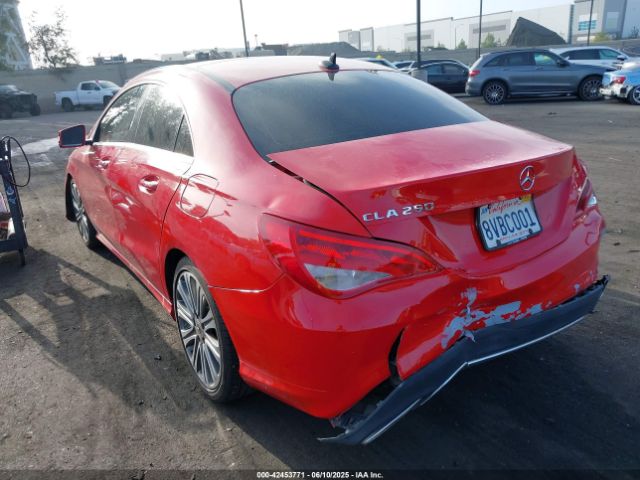 2018 MERCEDES-BENZ CLA 250 WDDSJ4EB5JN524570 Photo 2