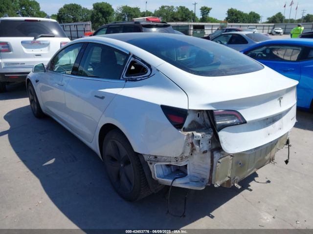 2018 TESLA MODEL 3 5YJ3E1EB0JF067005 Photo 2