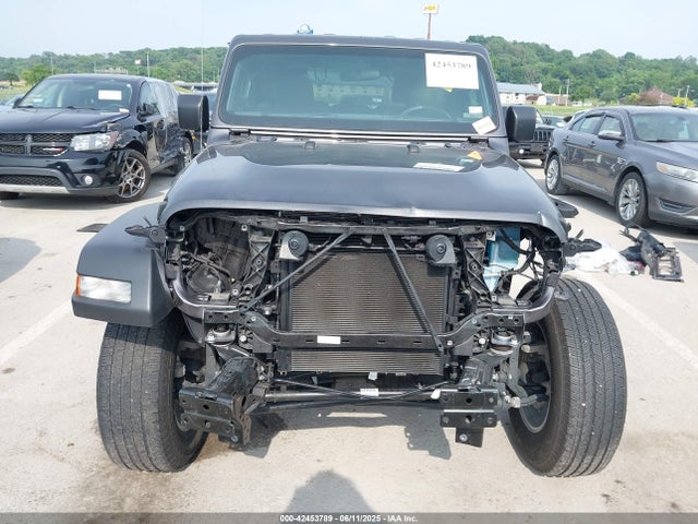 1C4GJXAG2NW164015 Jeep 2022