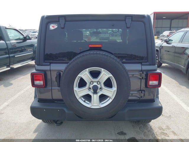1C4GJXAG2NW164015 Jeep 2022