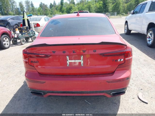 7JRA22TM5KG005151 Volvo S60 T6 R-design