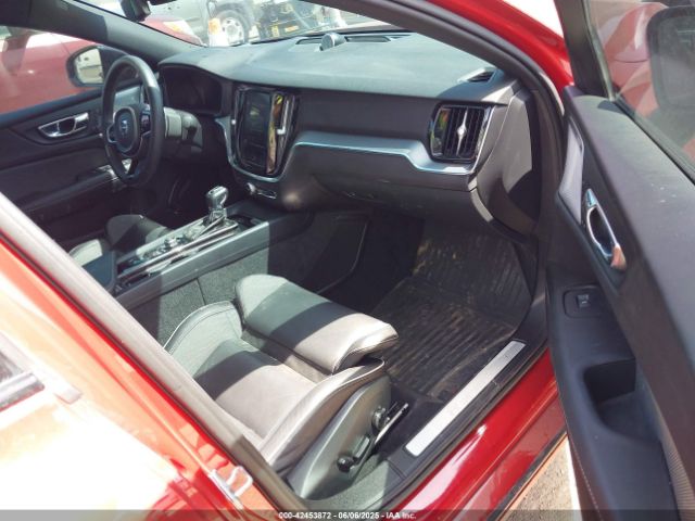 2019 VOLVO S60 7JRA22TM5KG005151 Photo 4