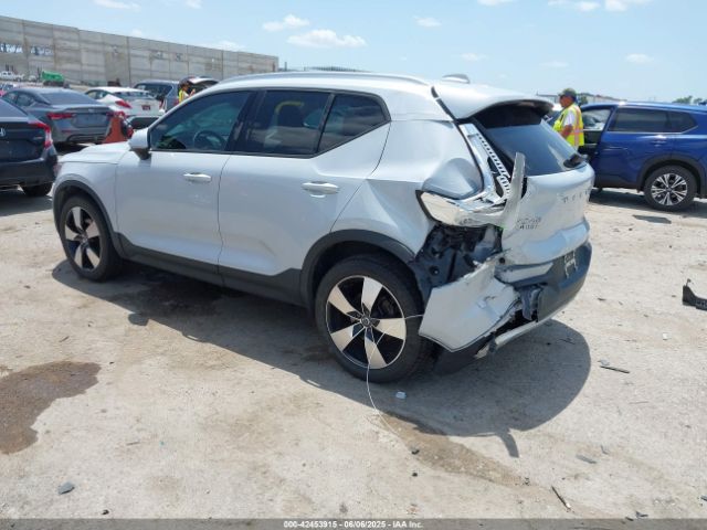 2020 VOLVO XC40 YV4AC2HKXL2192885 Photo 2