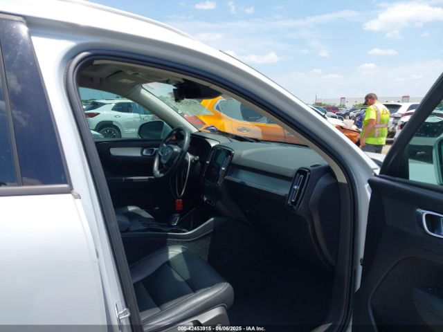 2020 VOLVO XC40 YV4AC2HKXL2192885 Photo 4