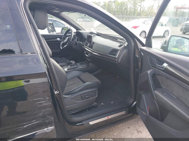 2018 AUDI SQ5 WA1A4AFY2J2123214 Photo 4