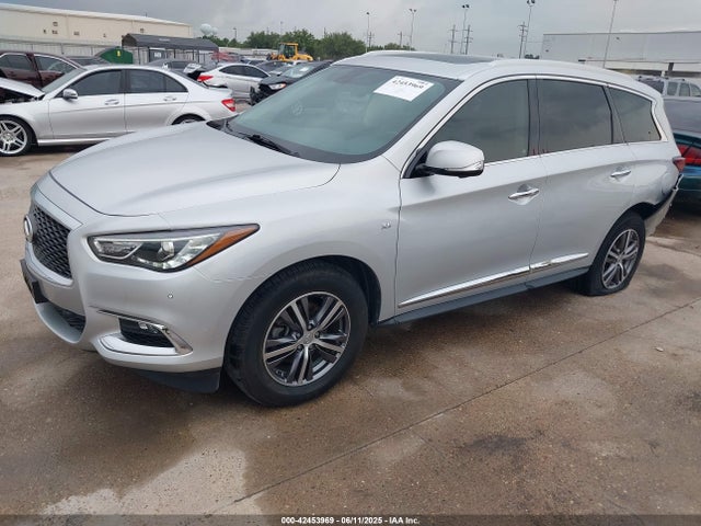 Infiniti 2017 2017 5N1DL0MN6HC503570 Image 2