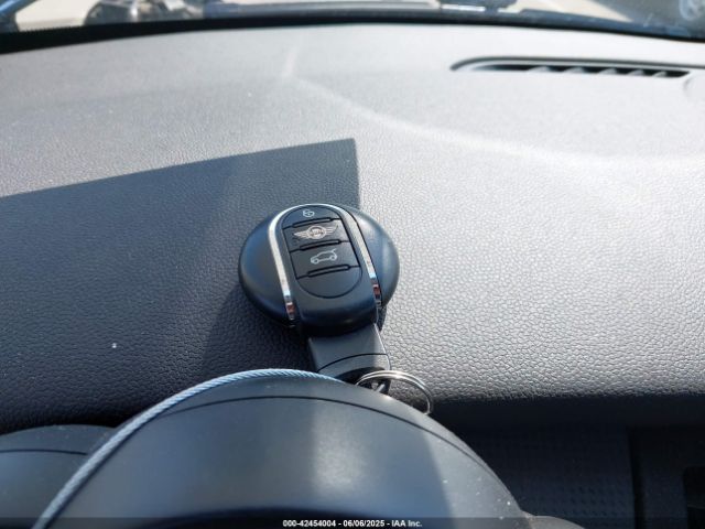 2016 MINI HARDTOP WMWXP5C56GT739605 Photo 10