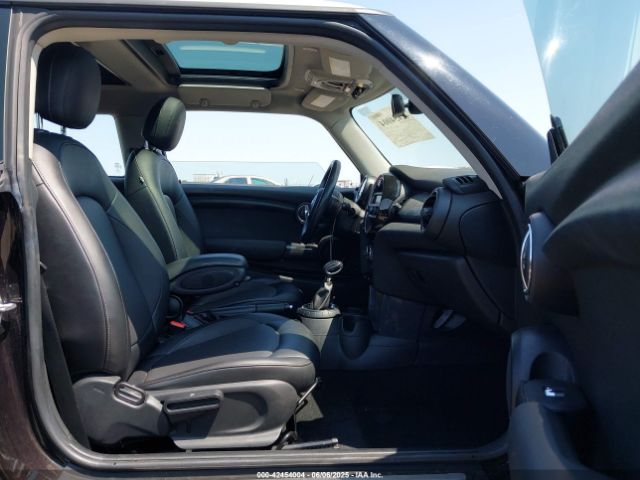 2016 MINI HARDTOP WMWXP5C56GT739605 Photo 4