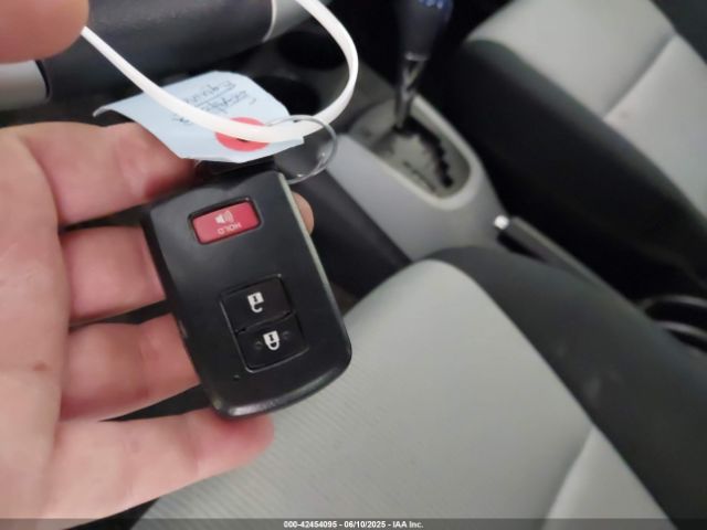 2012 TOYOTA PRIUS C JTDKDTB35C1009488 Photo 10