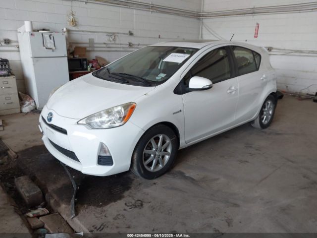 2012 TOYOTA PRIUS C JTDKDTB35C1009488 Photo 1