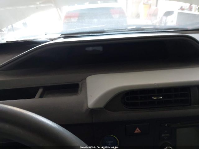 2012 TOYOTA PRIUS C JTDKDTB35C1009488 Photo 6