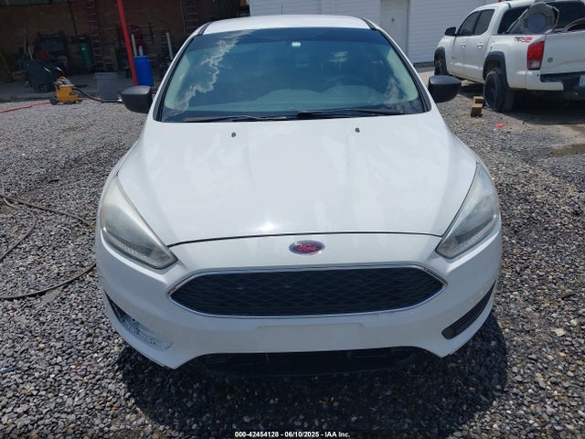 Ford 2015 2015 1FADP3E2XFL224267 Image 12